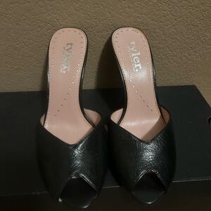 Tyler Wile Italian Black High-Heeled Leather Mules with Open-Toe Design